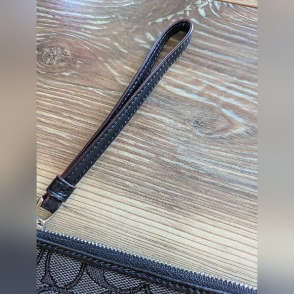 Coach Small Corner Zip Wristlet Pouch Wallet Signature Logo Black Gray - Picture 8 of 13